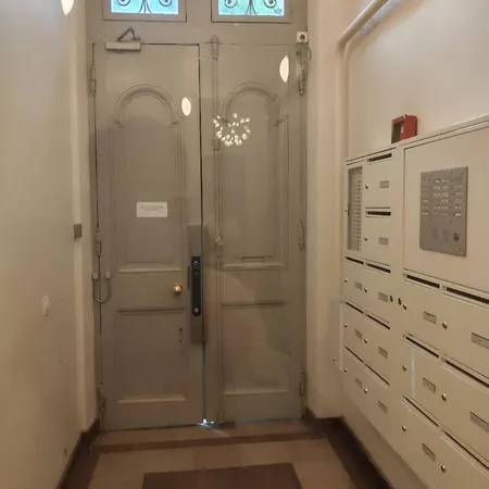 Appartamento New Charming Comfortable In 10-near Metro *